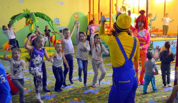 У Червонограді відкрився центр дитячих розваг "Карамель". 
