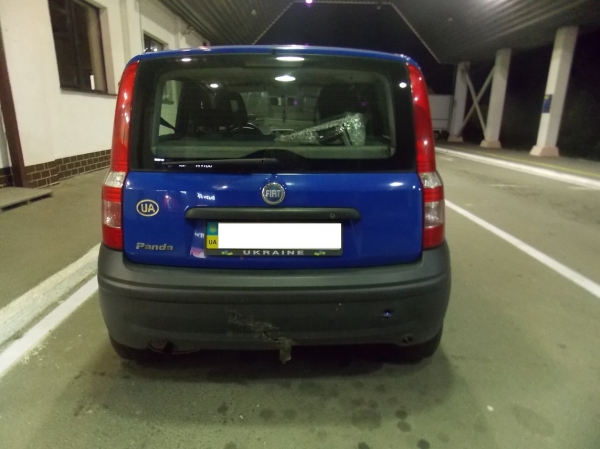 Викрадений у Польщі «Fiat» затримали на українсько-словацькому кордоні