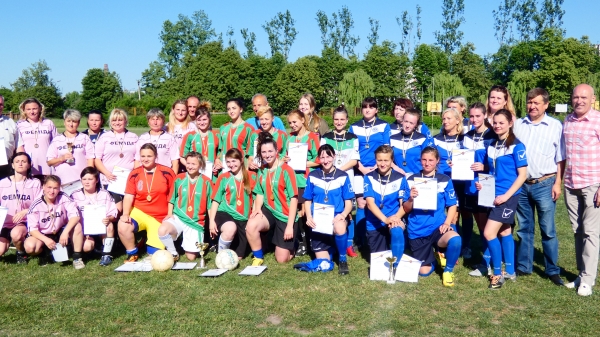 На стадіоні "Сокіл" пройшли змагання з міні-футболу серед жіночих команд 