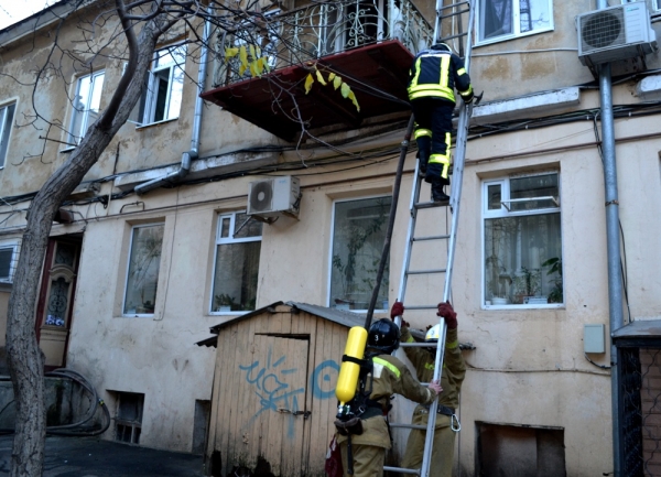 У Одеській області  рятувальники ліквідували пожежу у двоповерховому будинку