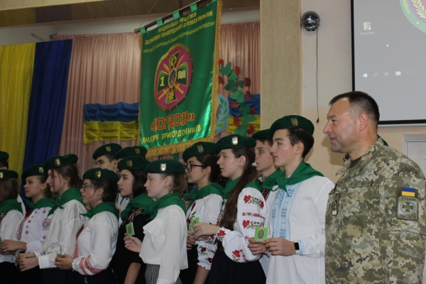 Лави прикордонників Національної академії Держприкордонслужби України поповнили юні школярі