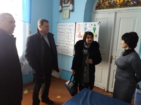 Голова Сокальської районної ради зустрівся із педагогічним колективом Угнівської школи