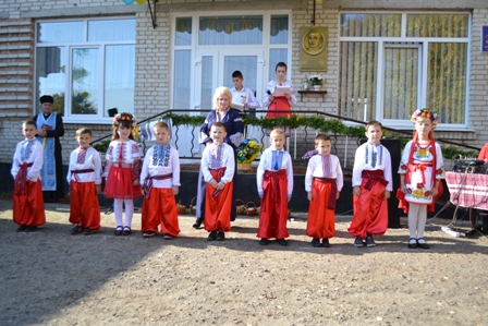 У Стаївській школі відбулось відкриття пам’ятної дошки Осипу Лещуку