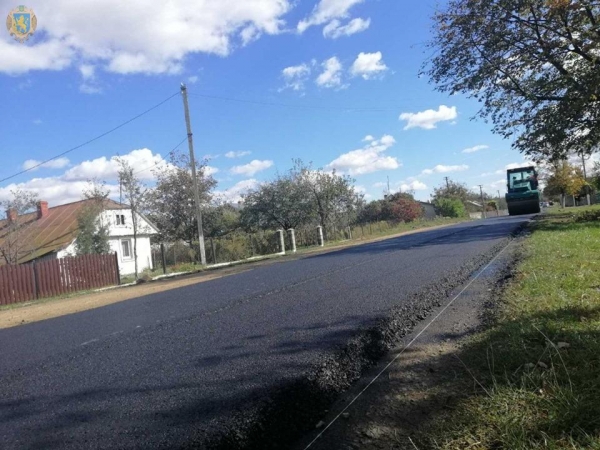 На Стрийщині ремонтують дорогу Голобутів – Завадів – Нежухів