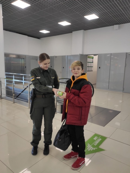 (ВІДЕО) Акцію «Миколайчик на кордоні» провели прикордонники Окремого контрольно-пропускного пункту «Київ»
