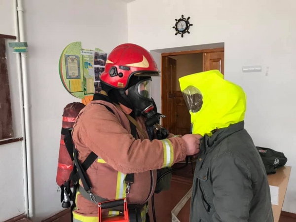  Сокальські рятувальники провели комплексне навчання в Жвирківський школі 