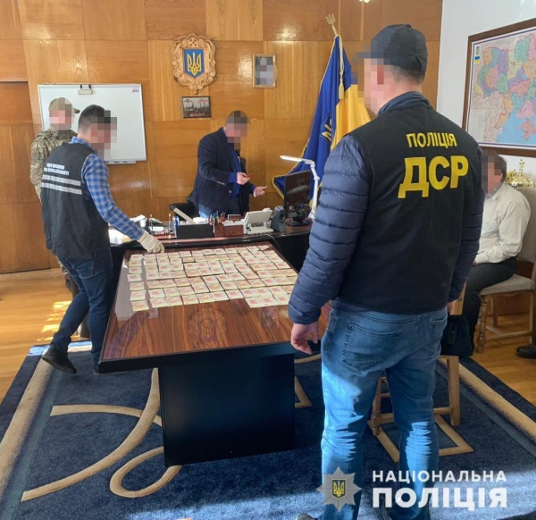 На Львівщині за організацію системи «відкатів» поліцейські затримали керівника вугільної шахти