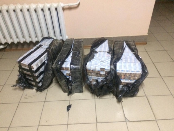 Українець спробував перемістити до Угорщини майже три тисячі пачок сигарет