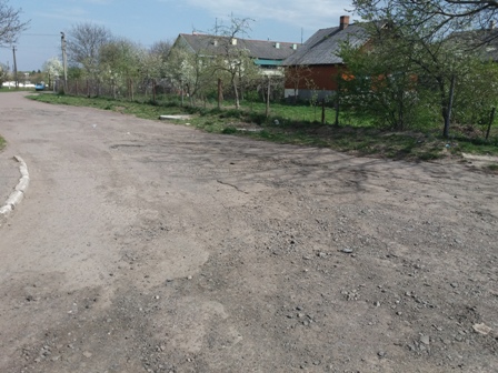 Триває підготовка до ремонту комунальної дороги в селі Забужжя