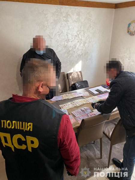 На Львівщині поліцейські викрили корупційну «схему» видачі фітосанітарних сертифікатів при імпорті товарів 