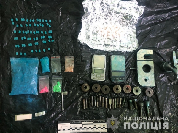Поліцейські перекрили канал постачання наркотичних речовин з Запорізької області до Львова