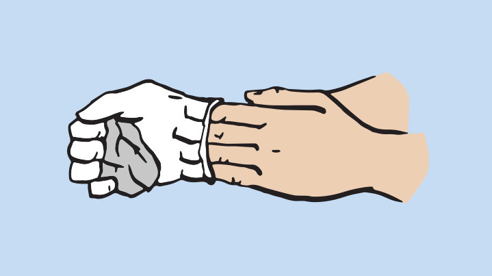 Защищают ли от заражения перчатки и как их правильно снимать: рассказывает врач
