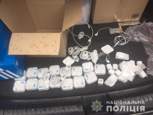 У Львові поліцейські викрили зловмисників, причетних до чисельних шахрайств з продажем техніки у мережі Інтернет