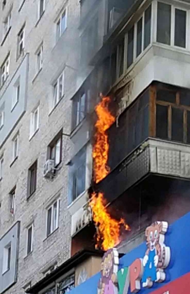 У Червонограді сталася масштабна пожежа: пошкоджено 5 квартир. 