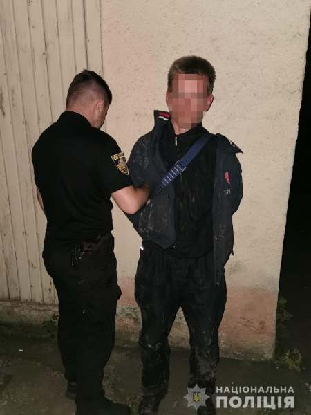 У Львові поліцейські затримали зловмисників, причетних до, щонайменше, шести крадіжок телефонного кабелю