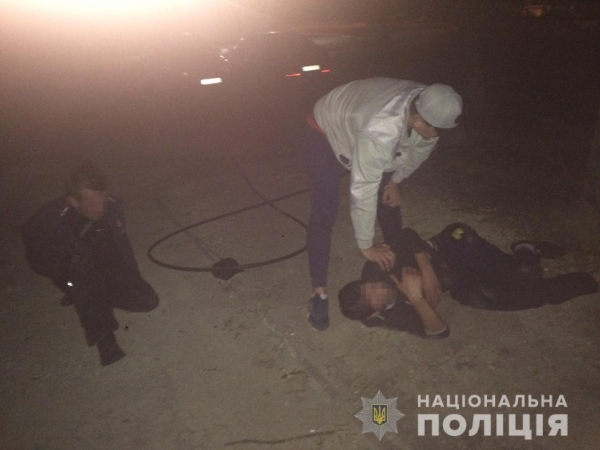 У Львові поліцейські затримали зловмисників, причетних до, щонайменше, шести крадіжок телефонного кабелю