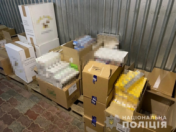 На Львовщине полицейские изъялы промышленные партии контрафактного алкоголя и табачных изделий