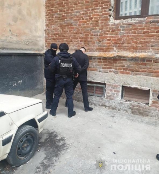 Во Львове оперативники криминальной полиции задержали подозреваемого в убийстве жителя Херсона