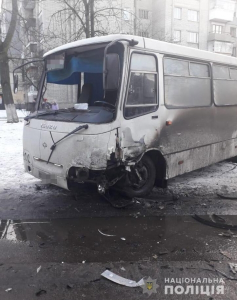На Львівщині внаслідок автозіткнення постраждали четверо осіб – поліцейські розслідують обставини  