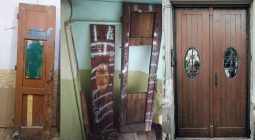 На пл. Ринок відреставрували історичні дерев’яні двері