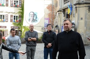 У співпраці з Інститутом «Полоніка» у Львові відреставрували 4 скульптури і чашу на фасаді храму Пресвятої Євхаристії (Домініканський собор)