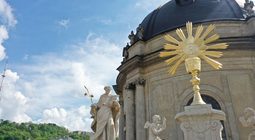 У співпраці з Інститутом «Полоніка» у Львові відреставрували 4 скульптури і чашу на фасаді храму Пресвятої Євхаристії (Домініканський собор)