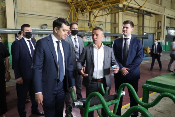 Львівський бронетанковий завод від початку року передав у зону ООС 12 одиниць бронетехніки