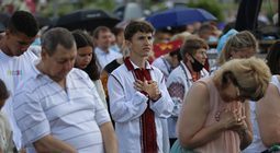 Як 20 років тому: у річницю візиту Папи на Сихові тисячі львів’ян молилися з Блаженнішим Святославом