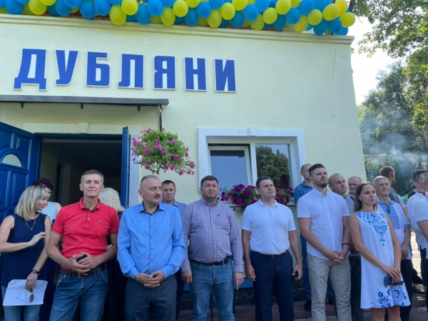 У селищі Дубляни Самбірського району відкрили новий стадіон майже на 800 глядацьких місць