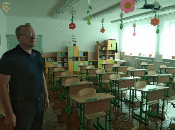 У школах Львівщини триває підготовка до навчального року