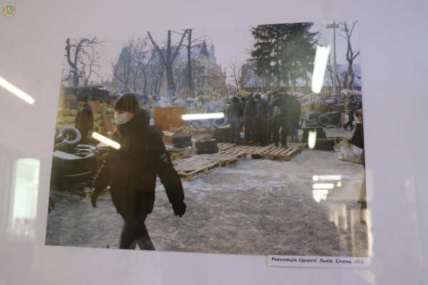 У Палаці Мистецтв представили виставку фоторобіт Йосипа Марухняка, присвячену 30-річчю Незалежності України