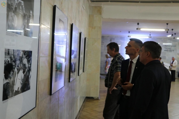 У Палаці Мистецтв представили виставку фоторобіт Йосипа Марухняка, присвячену 30-річчю Незалежності України