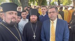 Не менше 15 тисяч священиків та вірних ПЦУ зібралися на соборну Літургію на площі перед Святою Софією