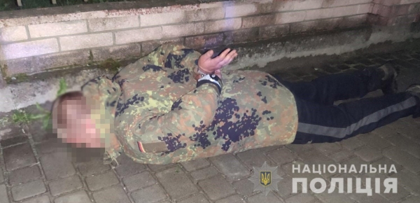 На Львівщині поліцейські затримали озброєних зловмисників, причетних до викрадення людини