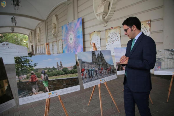 «Дні Іспанії у Львові»: у Палаці Потоцьких урочисто відкрили виставку «Шлях Сантьяго»