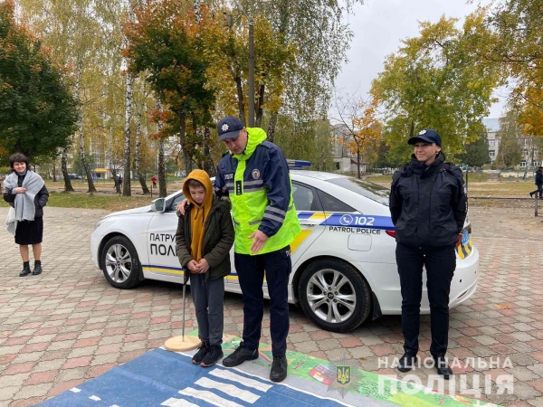 У Новояворівську поліцейські провели інтерактивний захід для школярів з безпеки дорожнього руху