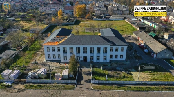 «Велике будівництво»: триває реконструкція школи у смт Гірник | Яворівська РДА