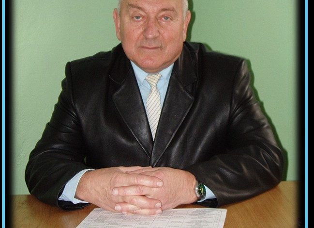 Іван Григорович Каспрук. З 2004 року – директор Сокальської МАН