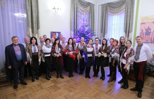 Мистецькі колективи привітали працівників Львівської ОДА з прийдешнім Різдвом Христовим
