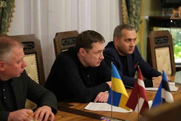 Естонія і Латвія нададуть Україні військову та гуманітарну допомогу: про це детальніше