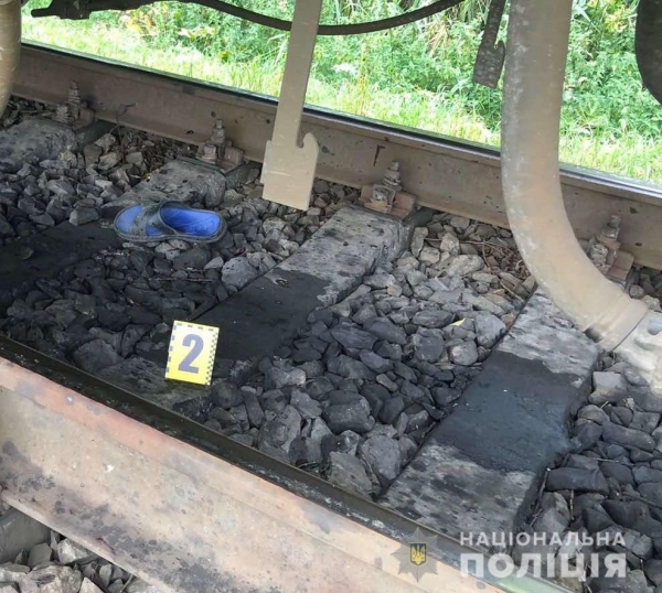 Поліцейські розслідують обставини загибелі чоловіка внаслідок наїзду потяга неподалік Львова