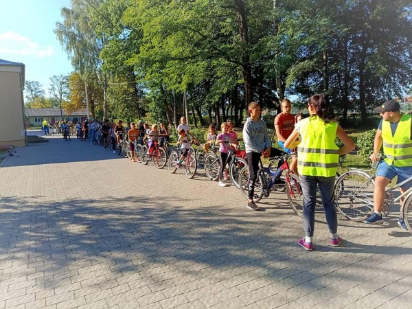 У Судовій Вишні відбувся велопробіг з нагоди Дня фізичної культури та спорту | Яворівська РДА