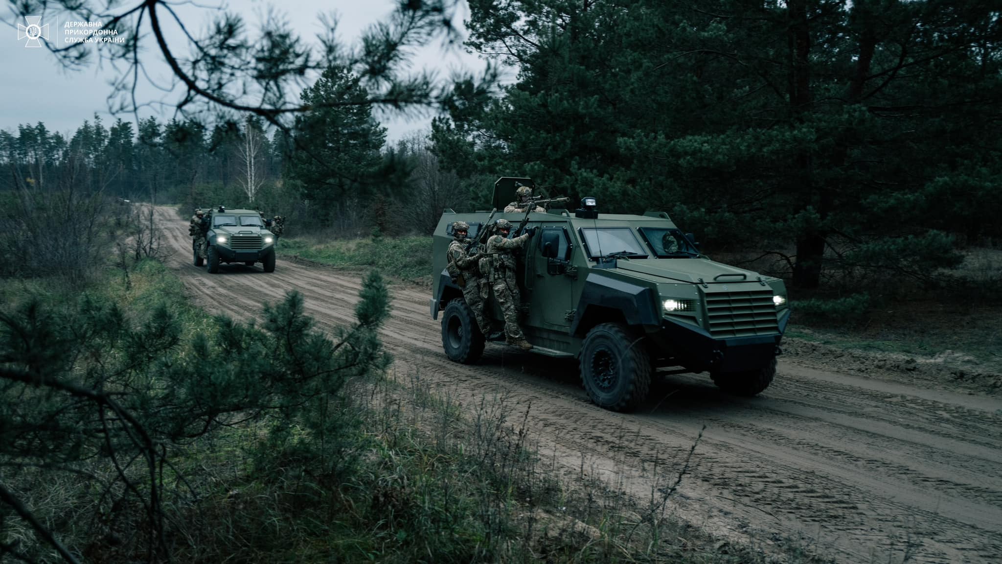 ,Бронеавтомобиль Roshel Senator-APC_2. Roshel Senator APC. Бронеавтомобилей Senator.
