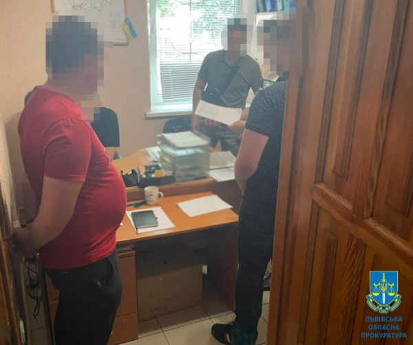 1 300 доларів США за непритягнення до адміністративної відповідальності – на Львівщині викрито начальника одного із підрозділів патрульної поліції
