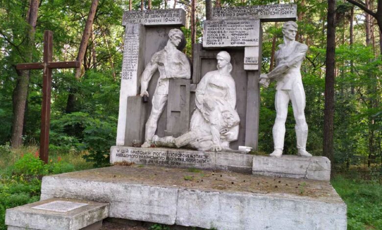 радянський монумент у Соснівці