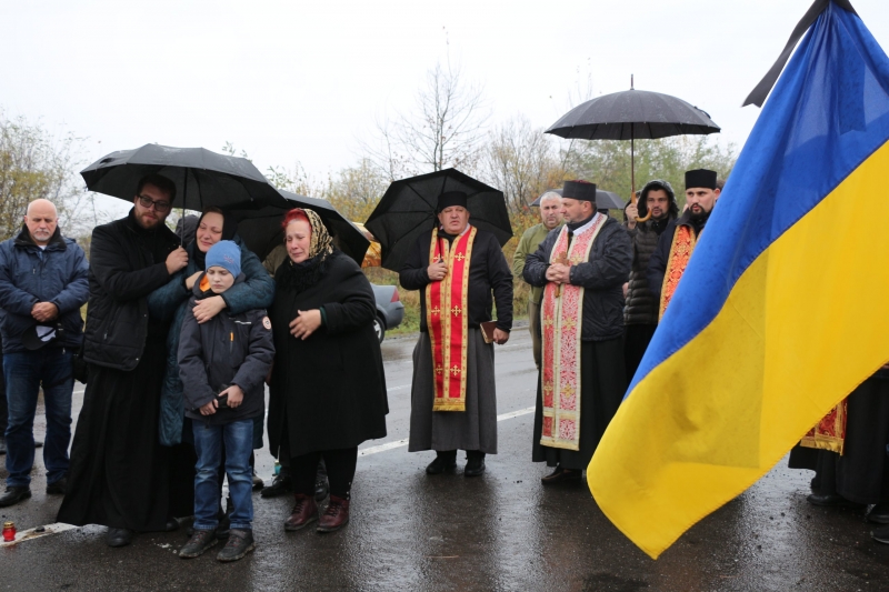 Дрогобицька громада зустріла загиблого захисника В’ячеслава Котенка: завтра відбудеться похорон Героя