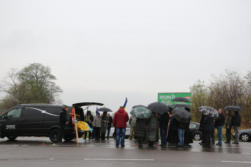 Дрогобицька громада зустріла загиблого захисника В’ячеслава Котенка: завтра відбудеться похорон Героя