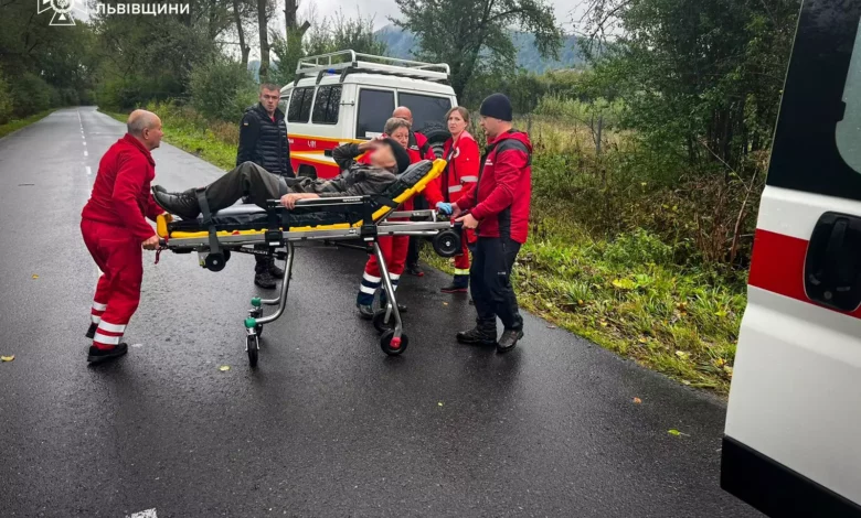 У Стрийському районі знайшли 84-річного грибника, який заблукав у лісі