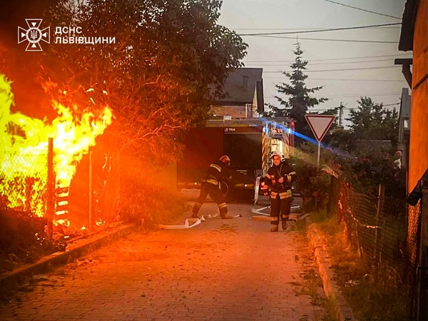 Пожежа у Львові: жінка отримала опіки