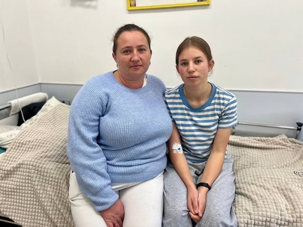 Українські та американські лікарі успішно прооперували 14-річну дівчину з артеріовенозною мальформацією